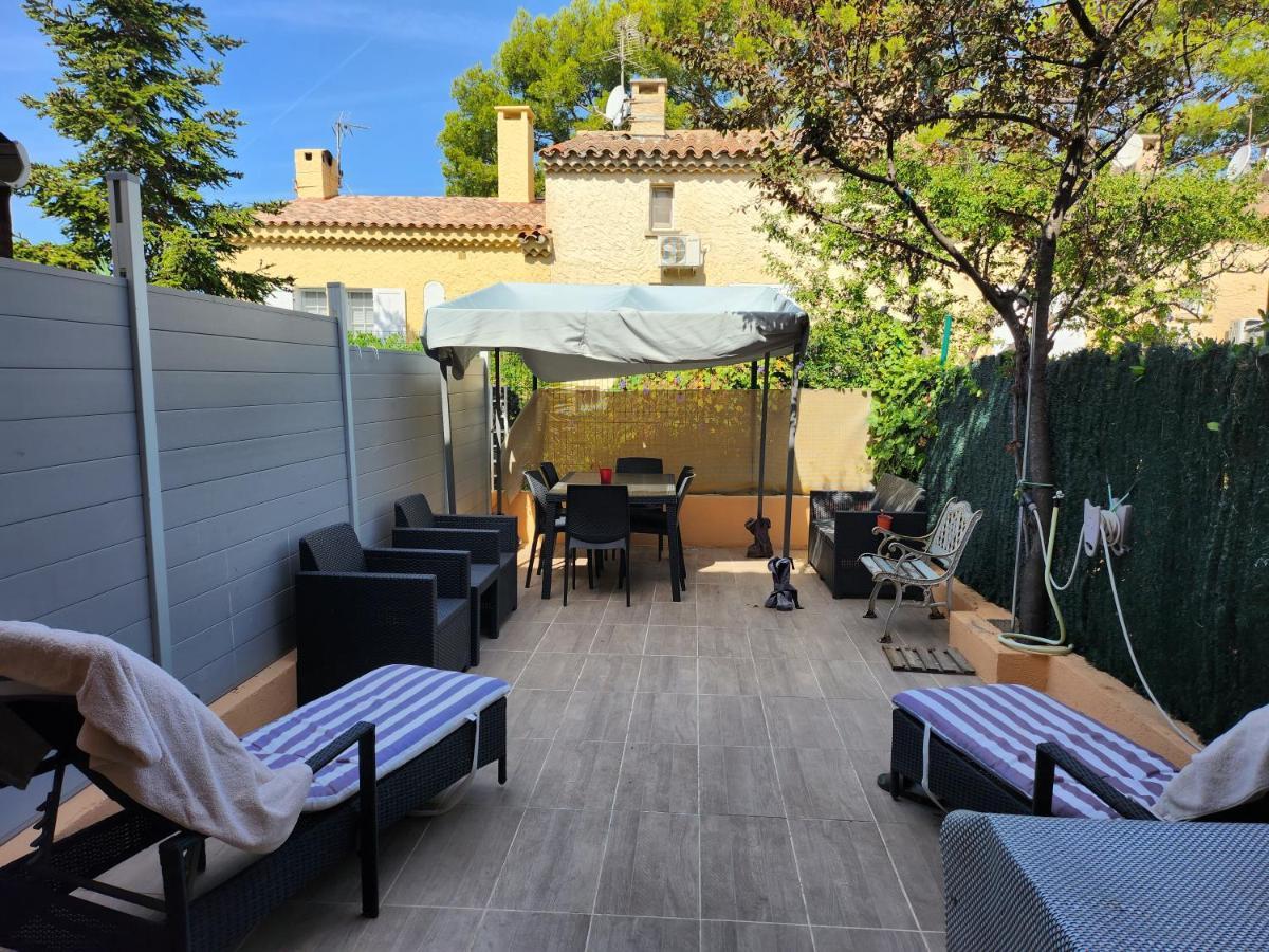 Petit Coin De Paradis Au Soleil Pres De La Mer Saint-Cyr-sur-Mer Exterior foto